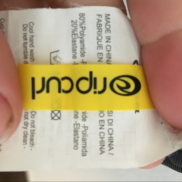 Ripcurl pink and black bandeau Bikini top - Picture 3 of 4